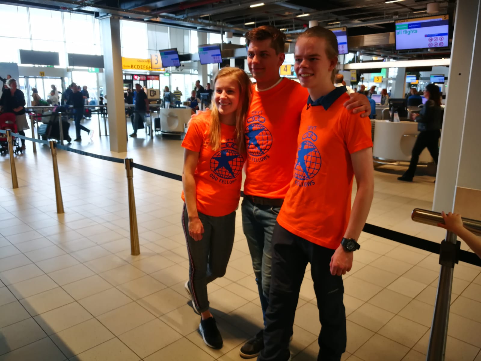 Nederlandse EYT-delegates op Schiphol – vertrek naar IJsland en New York
